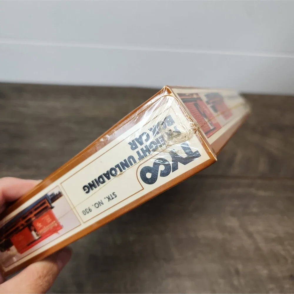 Vtg Tyco 930 Freight Unloading Box Car Sealed NIB HO Scale